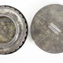 Tin bundt pan with lid - Top and Bottom